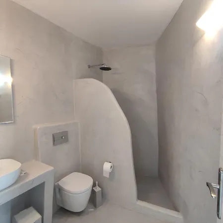 Comfort Fira (Santorini)